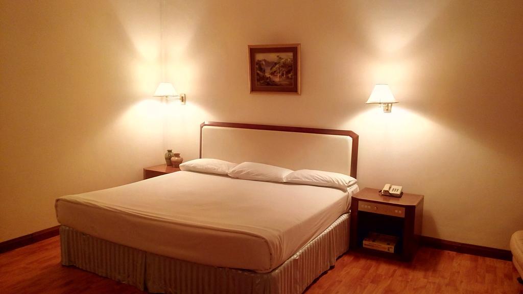 Seasons Of Yangon International Airport Hotel Szoba fotó