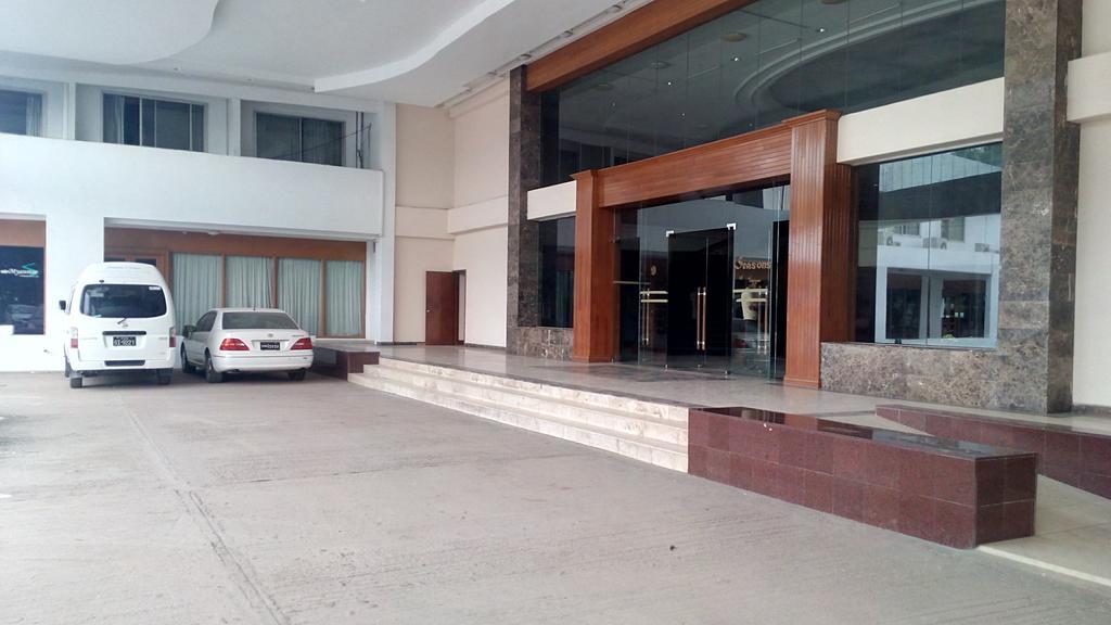 Seasons Of Yangon International Airport Hotel Kültér fotó